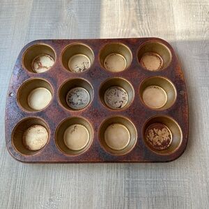 Wilton Muffin Pan